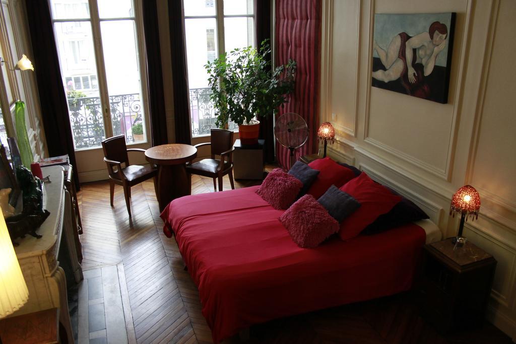 XL Room with Shared Bathroom,133182552:JPEG
